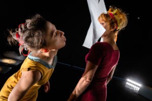 Visuel Unoperadepapier Fil rouge theatre credit Raoul Gilbert