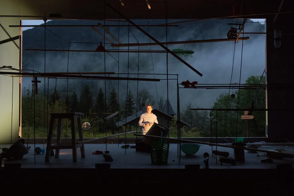 7e3504 4e1f34dd46a84666887edc08de509753mv2